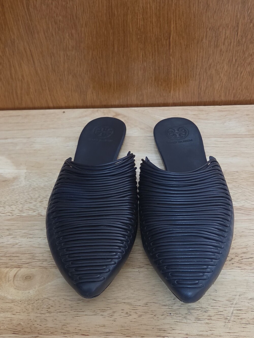 Tory Burch Sienna Black Leather Pointed Toe Woven Flat Slide Mules Size 7M - Picture 2 of 14